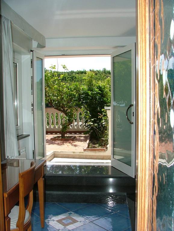Villa Rosalia Barano d'Ischia Номер фото